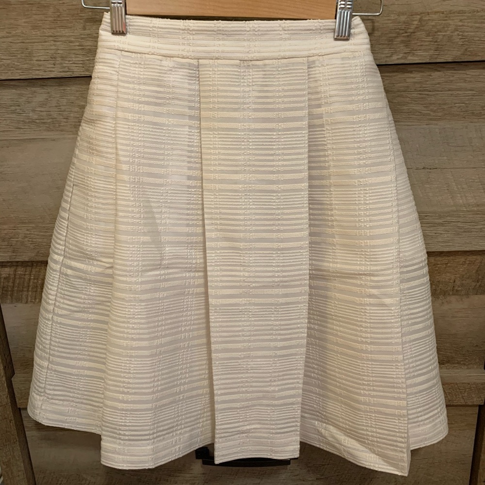 White skirt (Ann Taylor) - TAGS ON!